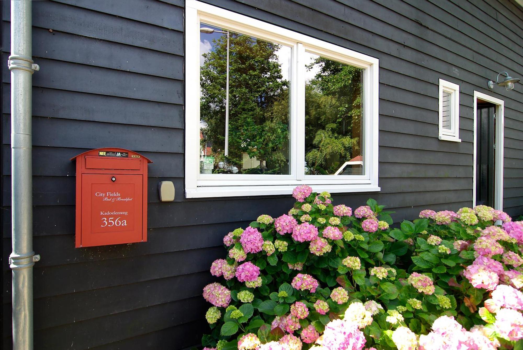 Accommodatie bij particulieren Tranquil Wooden House With Free Parking
