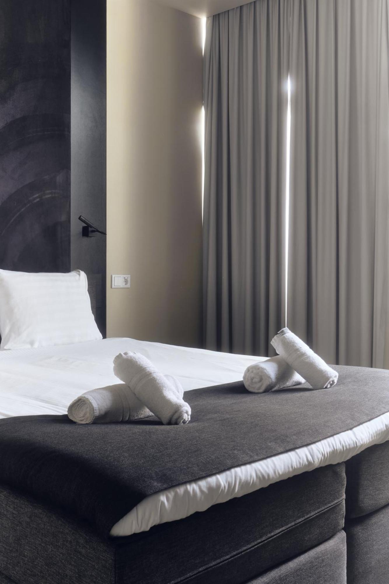 Amsterhome Hotel 3*
