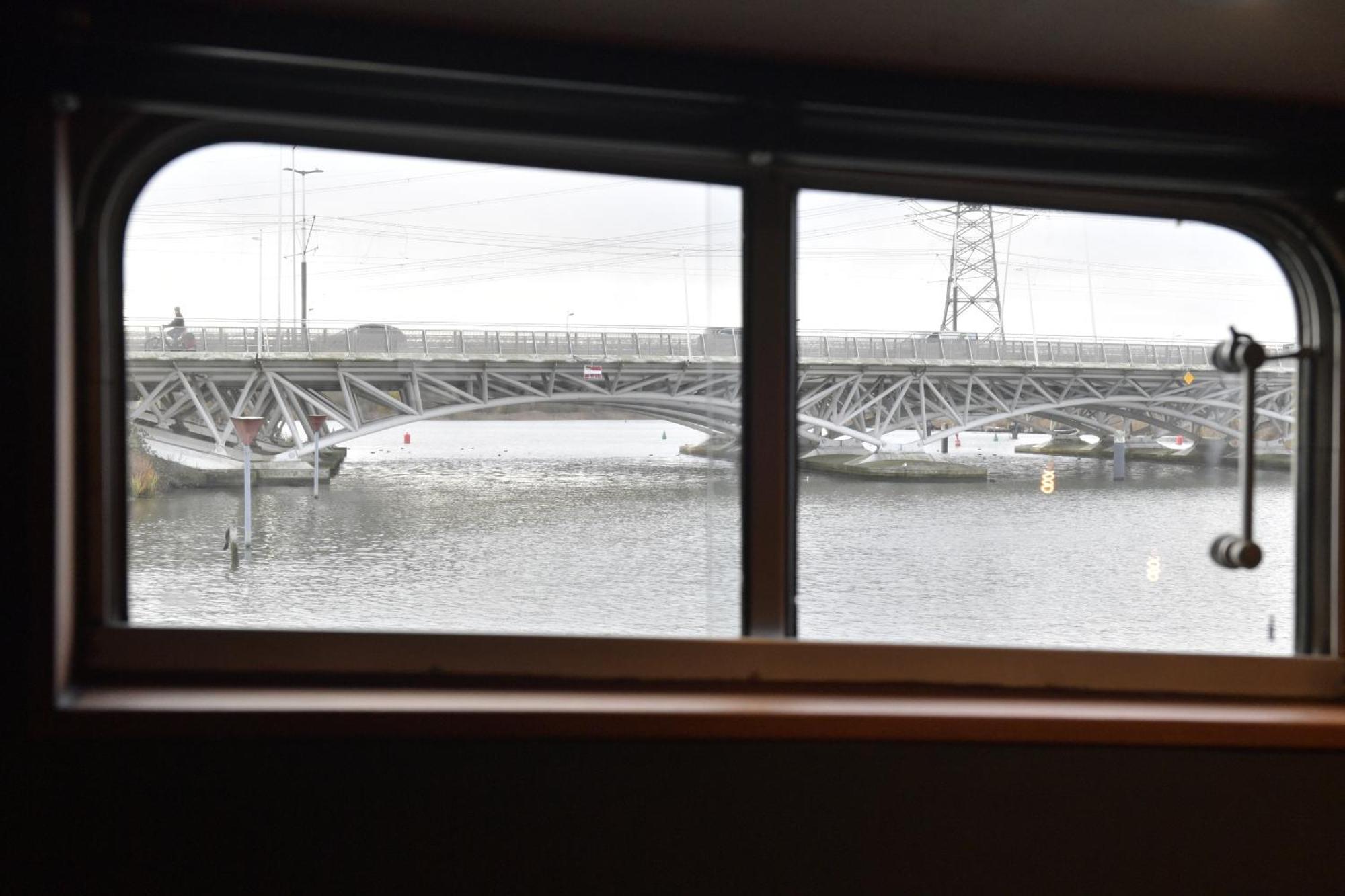 Botel Euphrate Houseboat *