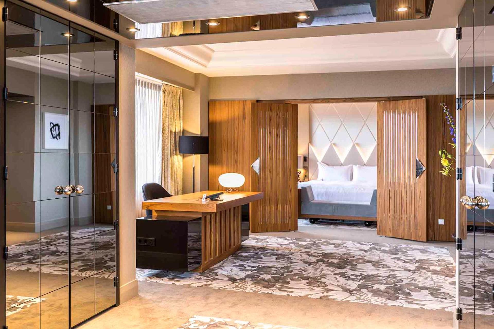 Okura - The Leading Of The World Hotel 5*