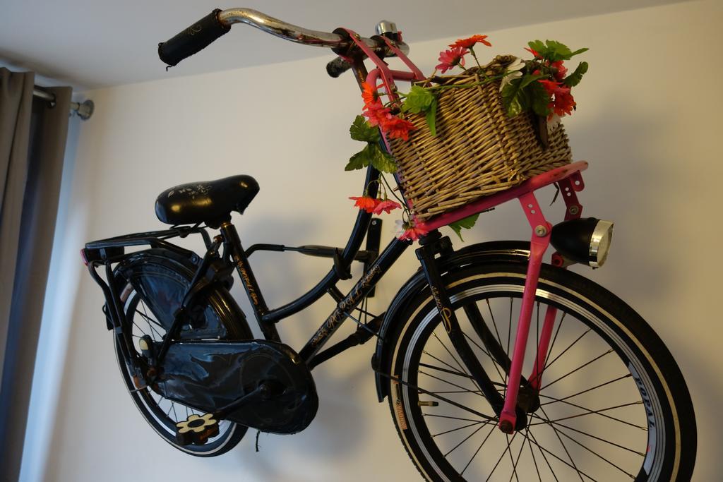A Flynt Bed & Breakfast Amsterdam