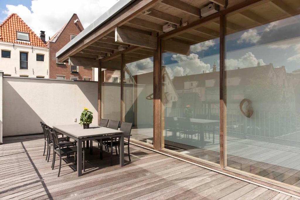 Starry Night Penthouse Apartment City Centre Bed & Breakfast