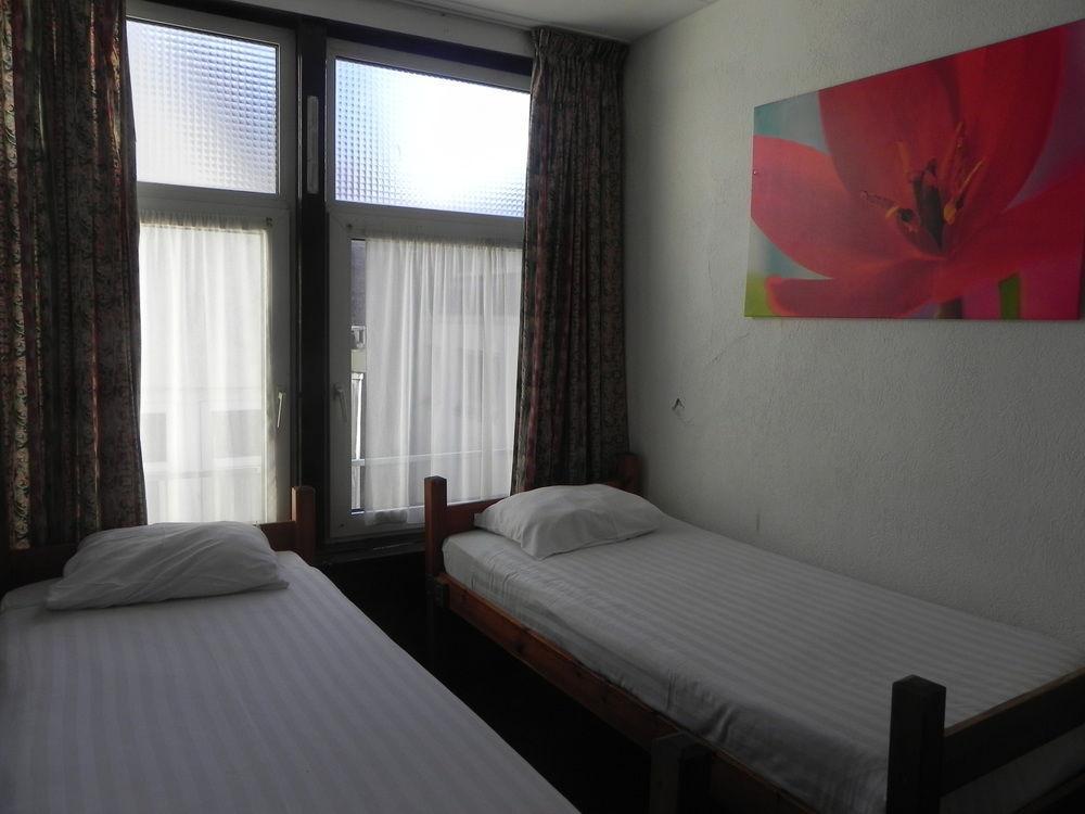 Hotel Crown *