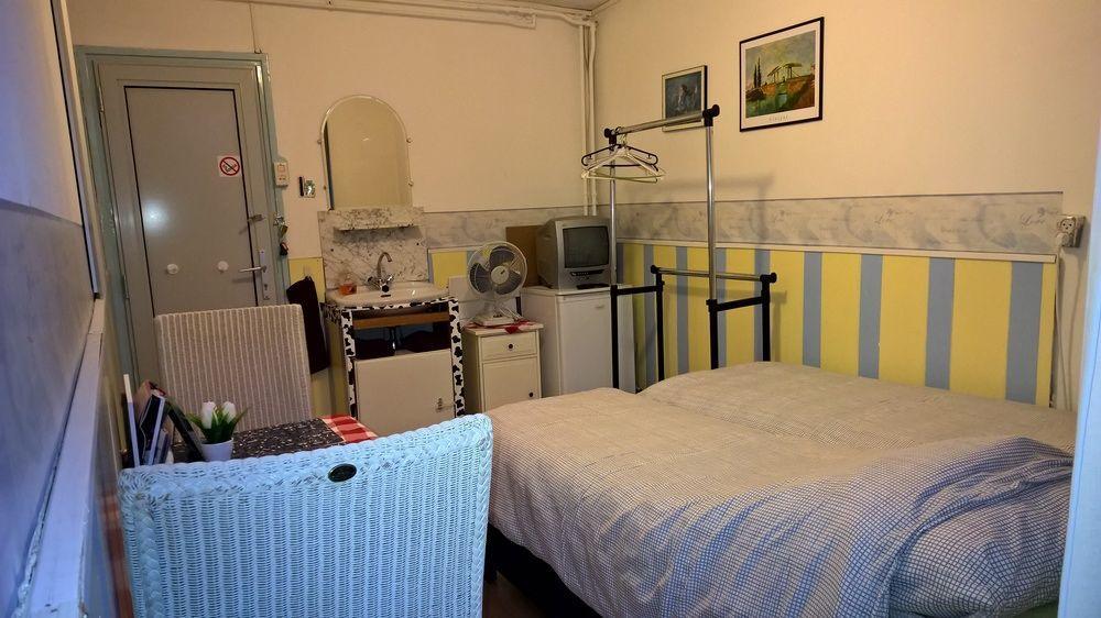 Bed And Breakfast Amsterdam Holy Dove 2*
