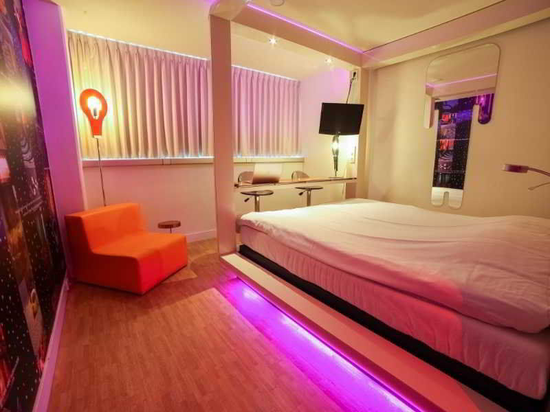 Qbic Wtc Hotel