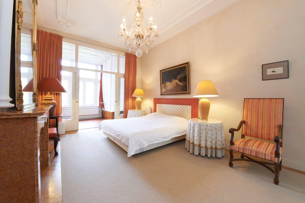 Superior, 100m2 Apartment Amsterdam