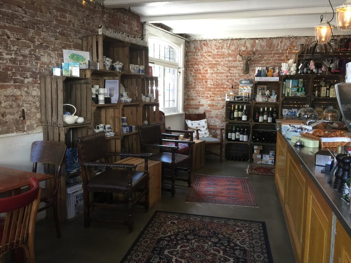 Nine-T-Teen Bed And Boutique Bed & Breakfast