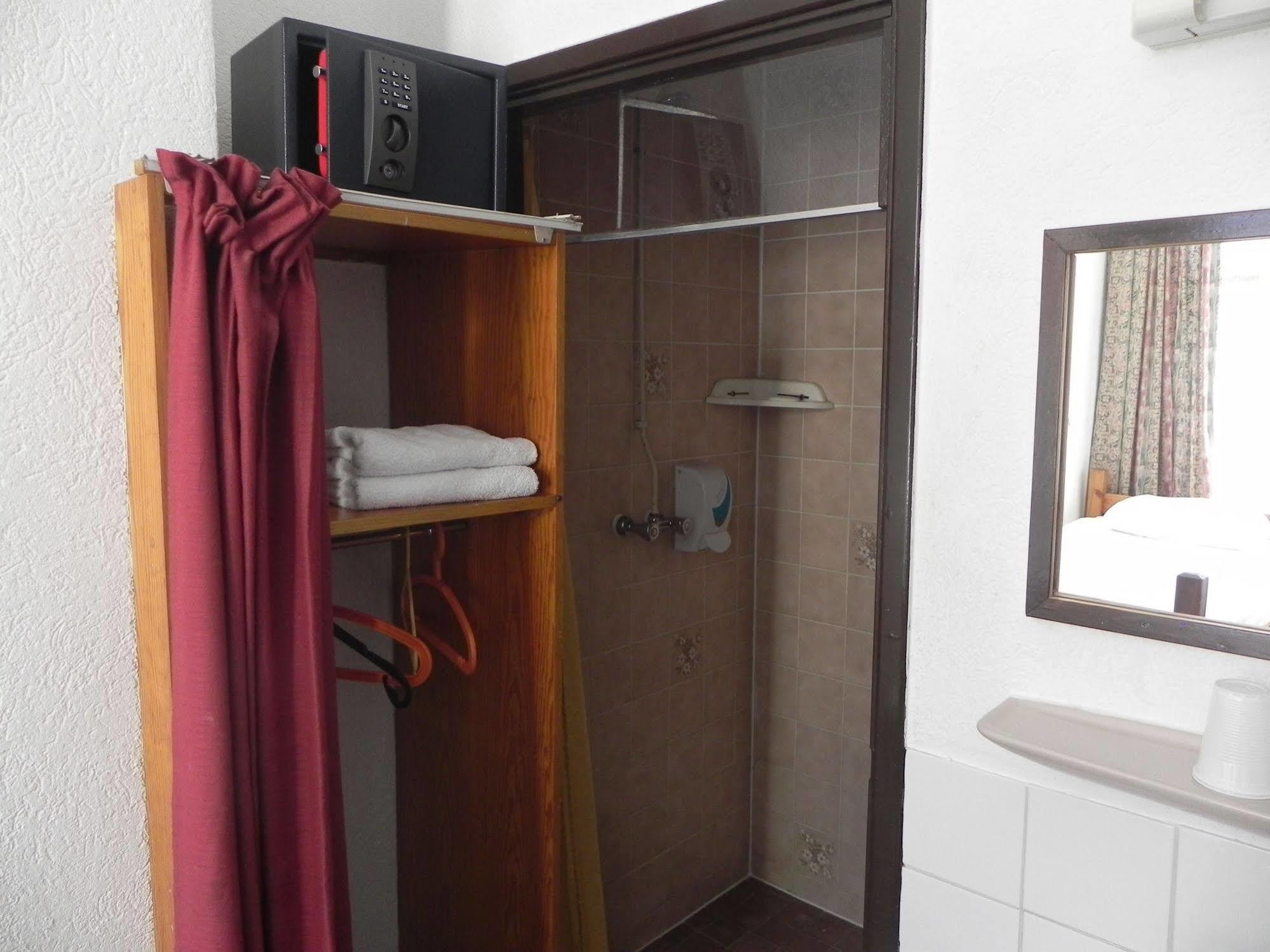 Hotel Crown Hotel