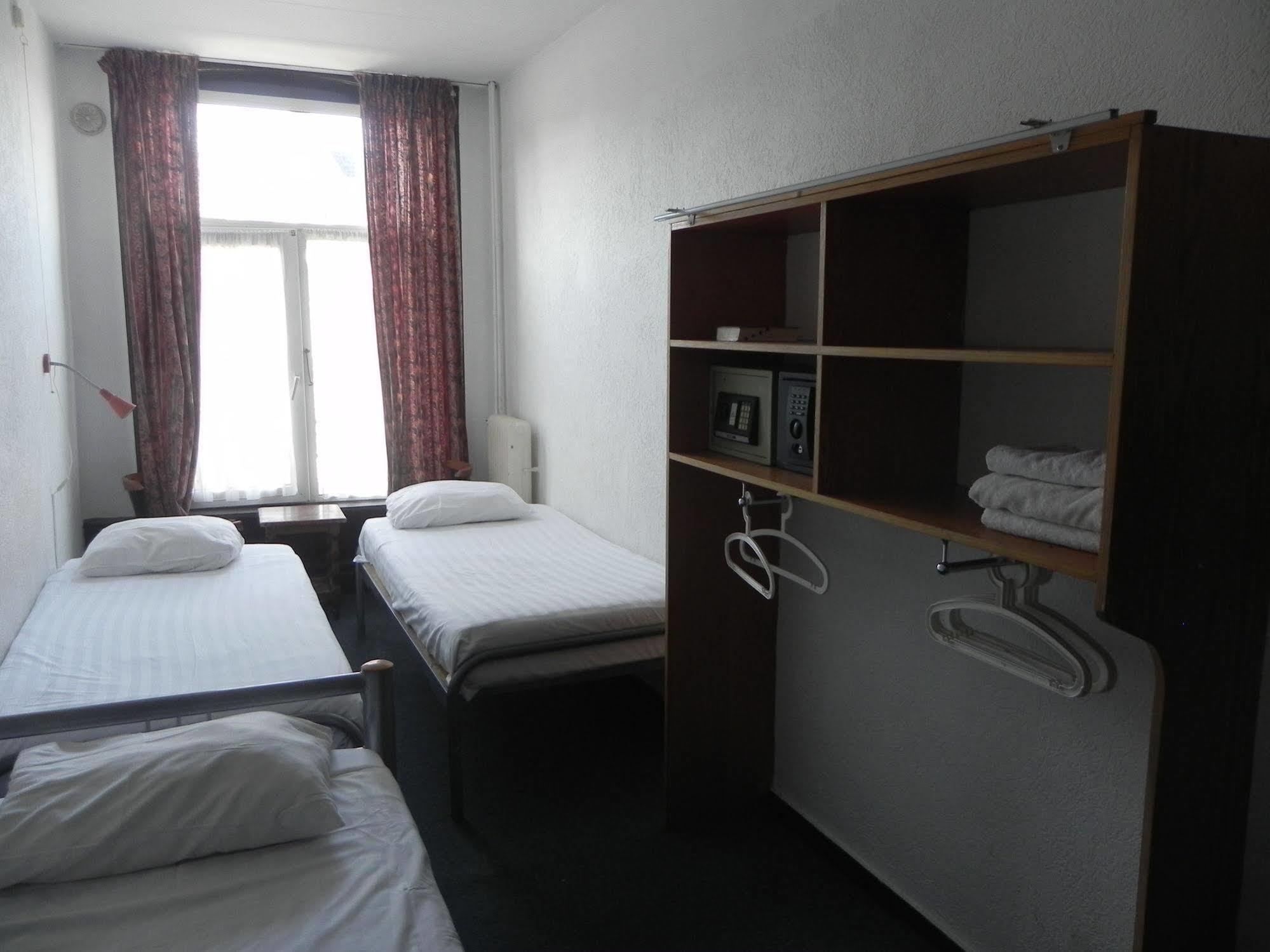 Hotel Crown *