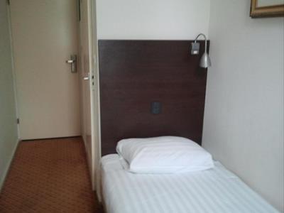 Hotel 74 3*