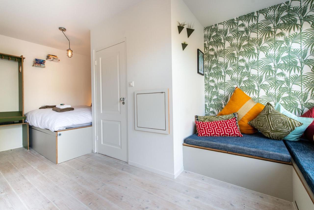 Prinsengracht Canal Bed & Breakfast 2*