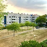 2-Room Flat Near Arena N Ziggo Dome, Perfect For 2 Couples