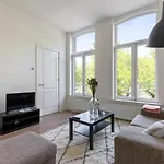 Canal View Apartment In The Center Of Amsterdam - Apt 1