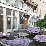 Canal View Apartment With Private Balcony