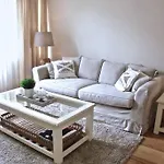 Stylish Canalhouse B