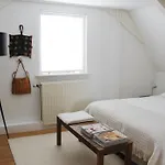 Juul\'S Apartment