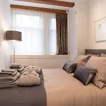 Canal Dream Apartment