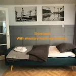 Houseboat Apartment With Water Terrace, Free Parking, Free Bikes & Fast Wifi