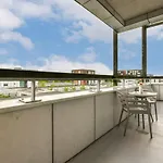 Duplex Amsterdam Island