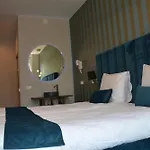 Hotel Iris
