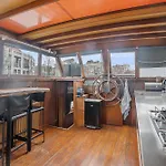 Amstel Houseboat Studio Right Across The Opera