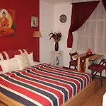 Bayan Bed & Breakfast