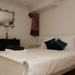 Home Run Amsterdam Bed & Breakfast