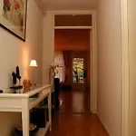 Home Run Amsterdam Bed & Breakfast
