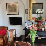 Canal View B&B Amsterdam
