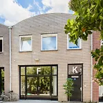 Stylish Apartment Next To The Amstel River- Unit F