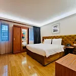Chasse Hotel Residency