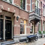 The Elegant Amsterdam Apartment
