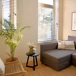 Luxury Room With Private Bathroom On Great Location.