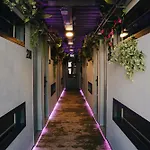 This HoTel