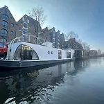 Houseboat Bnb The Floating Nest