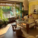 Anna\'S Houseboat