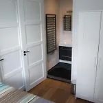 Roze Apartment
