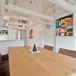Rembrandtplein Apartment Suites