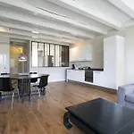 Hugo Apartments