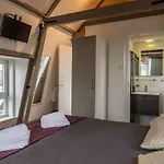Hot Spot, Fascinating Bed & Breakfast
