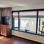 B&B Cozy Watervilla