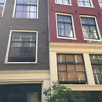 Nemo Apartments & Guest House