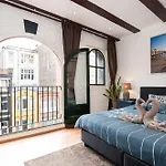 Crown Guesthouse Amsterdam
