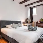 Crown Guesthouse Amsterdam