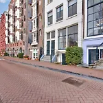 Luxury Large Apartment Morningstar