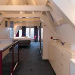 Double Floor Canal Estate
