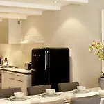 Short Stay Group Central Vip Apartments