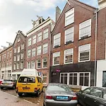 Paul\'S Guest House