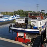 Private Lodge on Houseboat Amsterdam