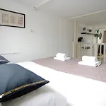 Museum District Apartments